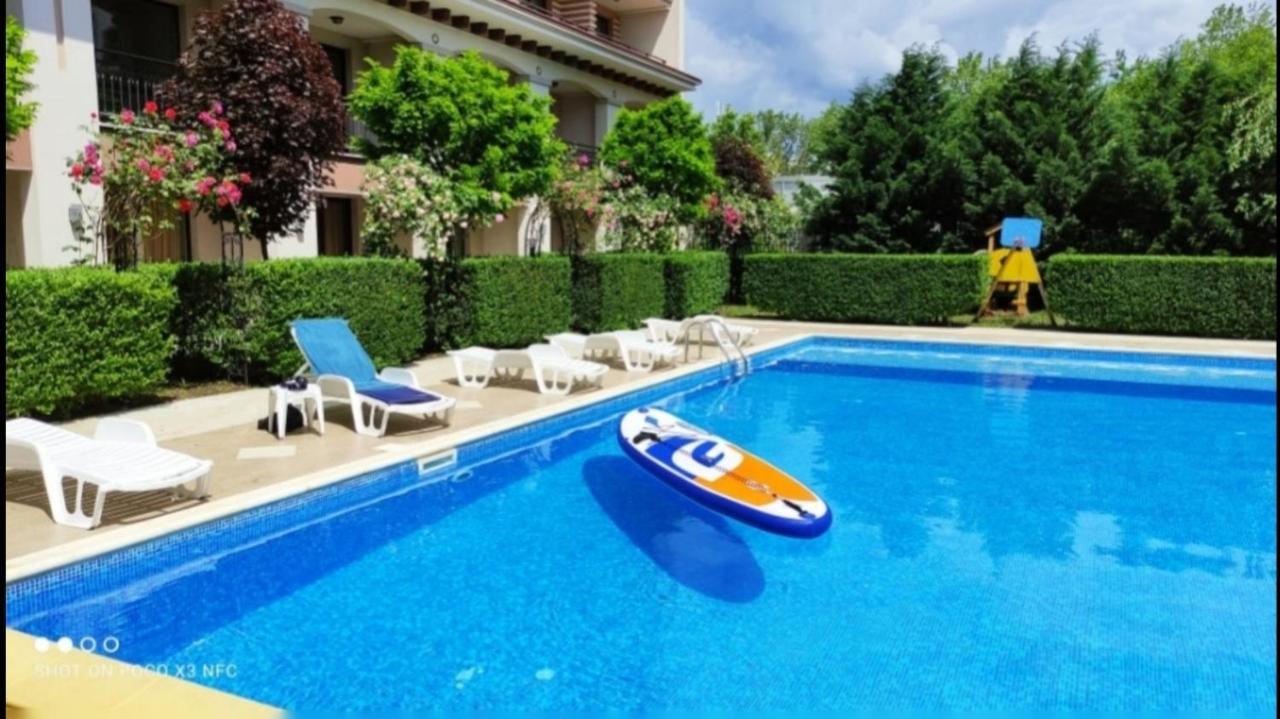 U-Dacha 45 Apartment Pantai Sunny Luaran gambar